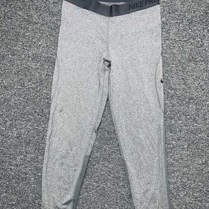 NIKE PRO LEGGINGS